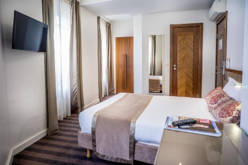 Art Hôtel Batignolles image 14