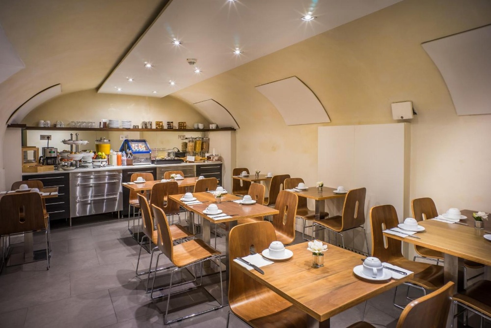 Art Hôtel Batignolles Main image