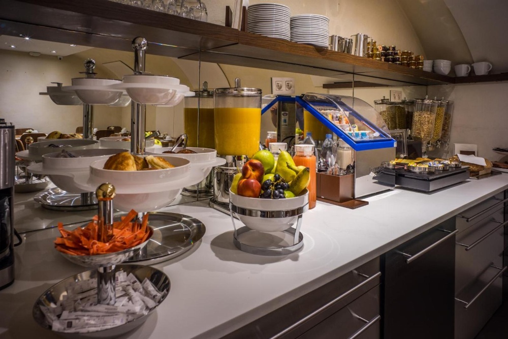 Art Hôtel Batignolles Main image