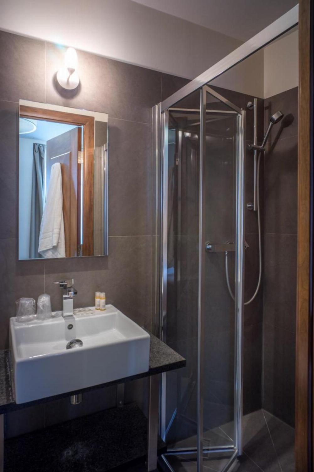 Art Hôtel Batignolles